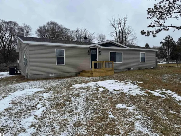5281 Jonathon Ln, Mount Pleasant, MI 48858