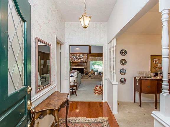 4th image of 3038 Golden Hills Ln