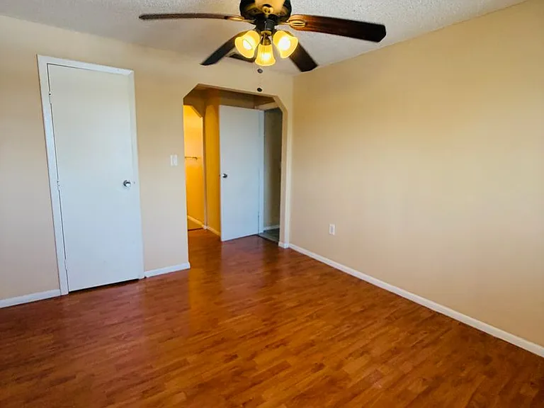 3704 Broadway #313 — Photo 8