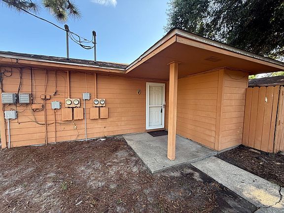 2nd image of 3399 Green Briar Cir APT 2