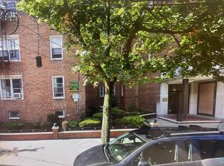 6570 Booth St APT 2B, Flushing, NY 11374