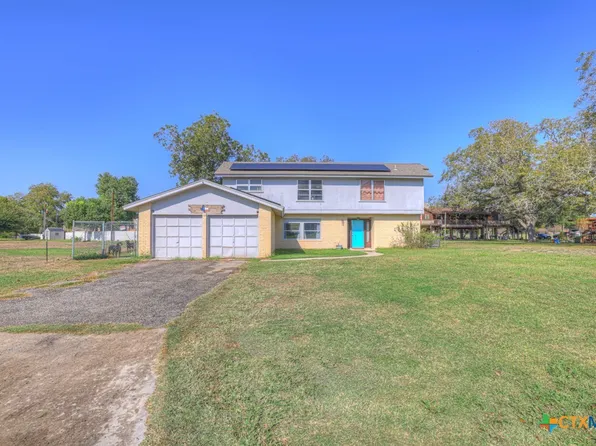 10 Cherry Hill Dr, Seguin, TX 78155