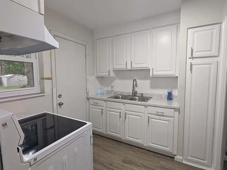 7405 Curtis St — Photo 7