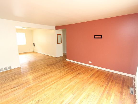4th image of 747 Walnut St #2E