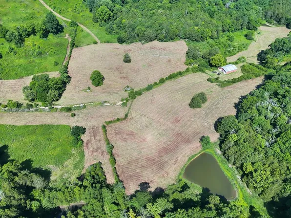 200 Rough Point Ln, Whitleyville, TN 38588