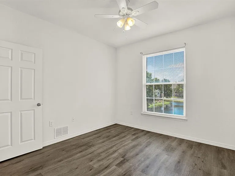 10201 Courtney Palms Blvd #304 — Photo 14