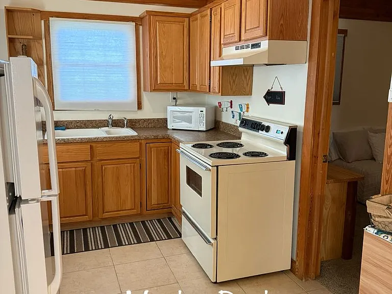 185 Wildflower Ave — Photo 4