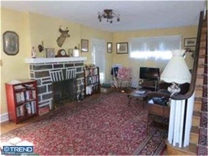 2nd image of 2415 Bryn Mawr Ave
