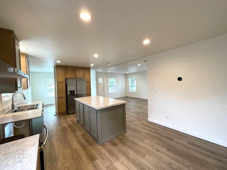 609 Mildred St — Photo 26