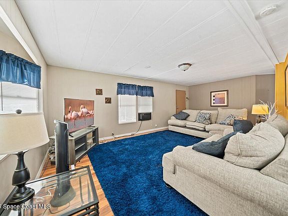 5th image of 1740 Seagrape St NE