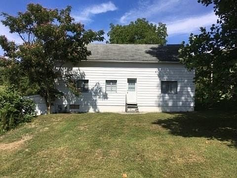 2nd image of 104 Anna Regal St