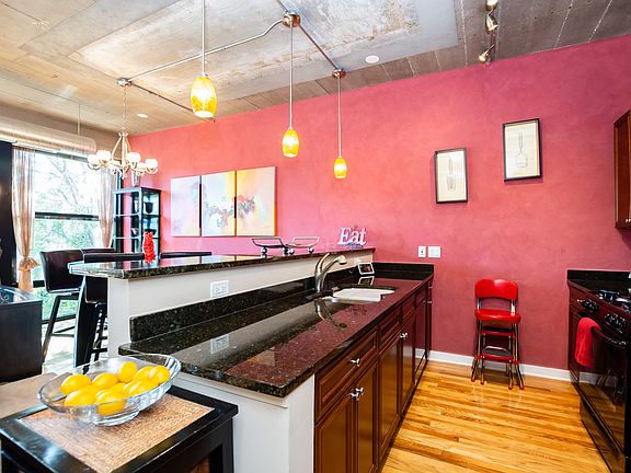5th image of 1151 W 15th St Unit 203