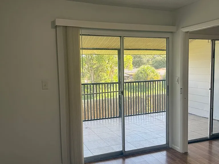 861 Sky Lake Cir #C — Photo 8