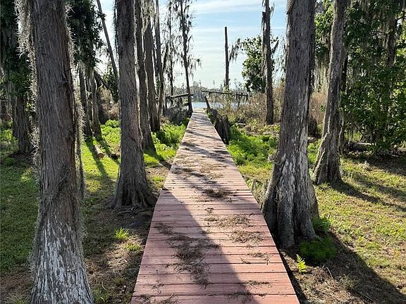 4th image of 17011 Alderman Turner Rd