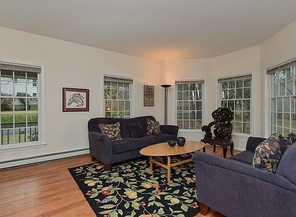 4th image of 49 Kisco Park Dr