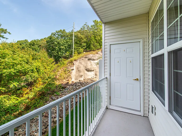 4211 Ramapo Ct — Photo 21