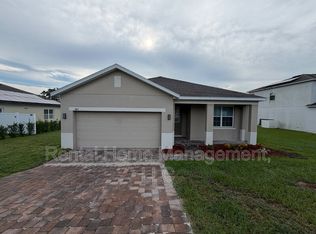 645 Black Eagle Dr, Groveland, FL 34736