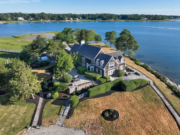 160 Marshall St, Duxbury, MA 02332