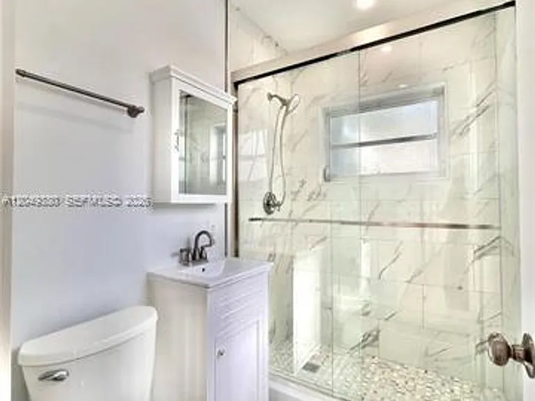 2245 SW 25th Ter #2245 — Photo 8