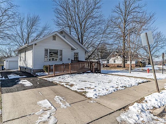 5th image of 1333 Eberhart Ave