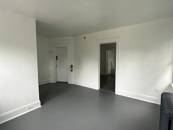 3rd image of 60 Nyack Ave APT 3