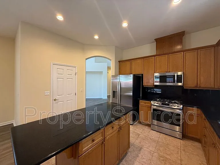 1633 Sparrowhawk St — Photo 14