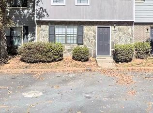 1986 Padgett Dr, Austell, GA 30106