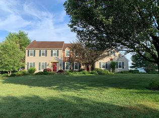 2077 Creek Hill Rd, Lancaster, PA 17601