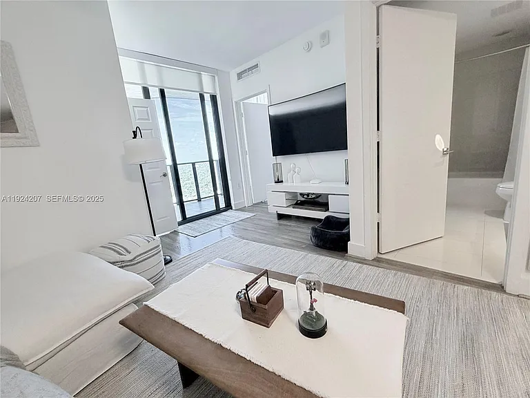 121 NE 34th St #3014 — Photo 12