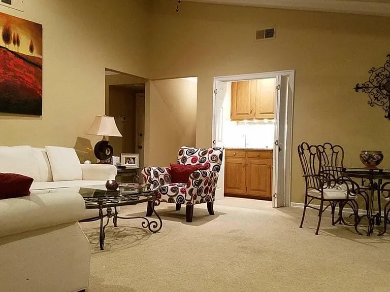 418 Woodland Hills Dr #1 — Photo 7
