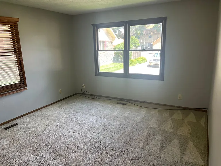 3027 W Capital Ave #33 — Photo 5