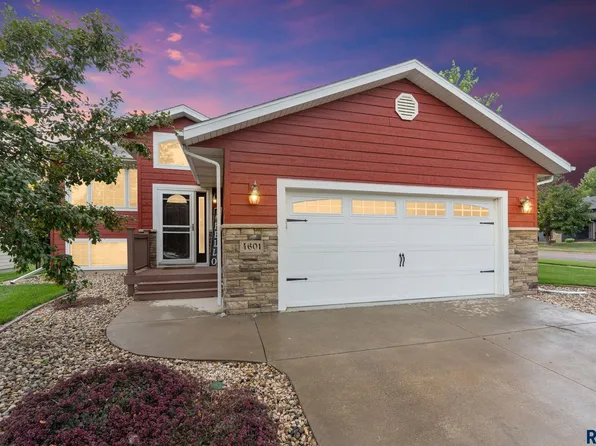 4601 S Equity Dr, Sioux Falls, SD 57106