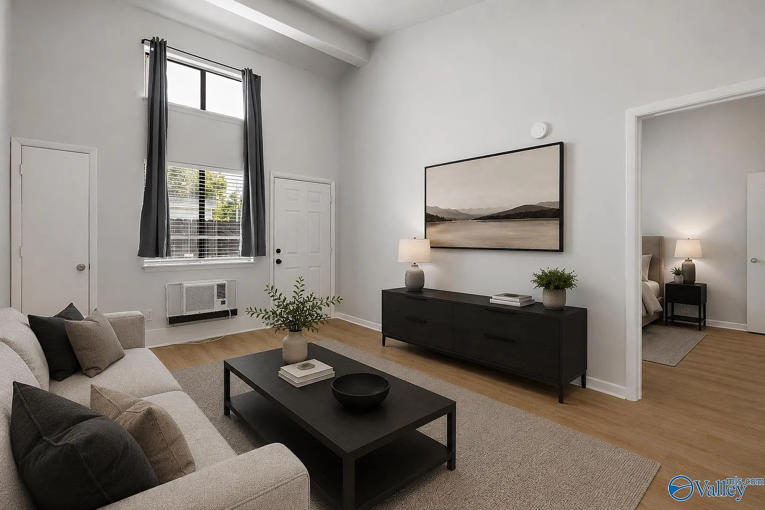 1 bed, 1.0 bath, 588 sqft, $800 — Photo 3