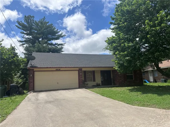 1406 W Cedar St, Rogers, AR 72756