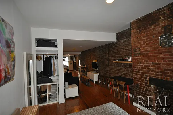 Rented by REAL New York | media 27