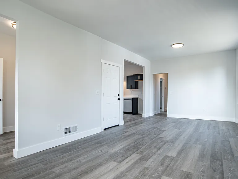 6194 Hecla St — Photo 8