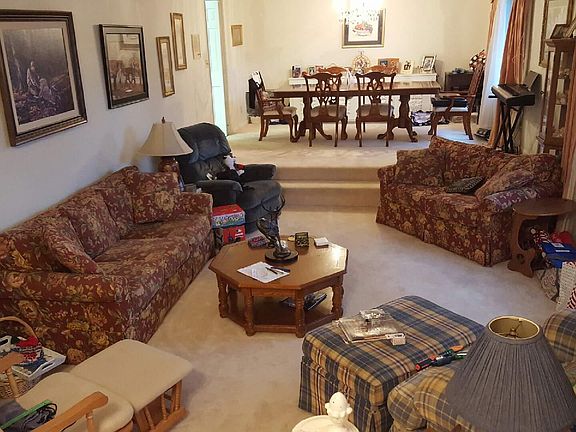 Formal living and dining 