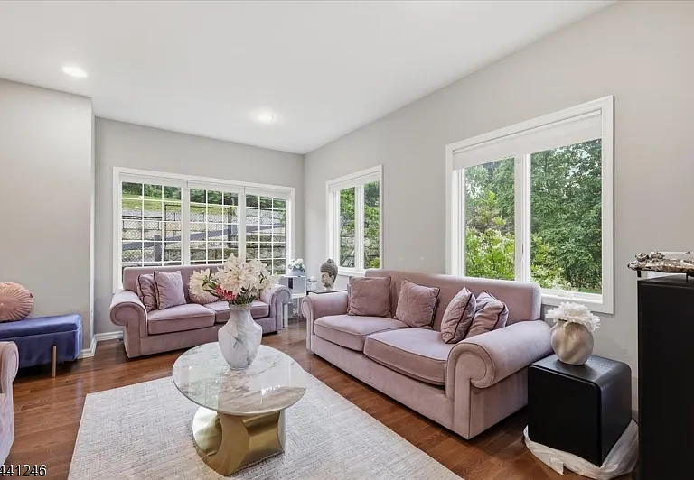 18 Puddingstone Rd — Photo 9