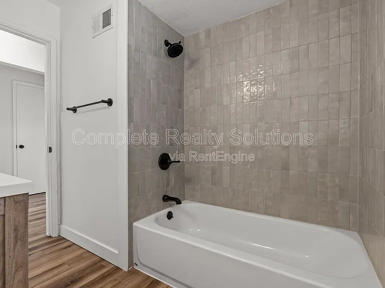 5655 Potomac St — Photo 9