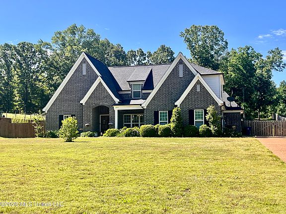 2nd image of 1593 Johnston Rd