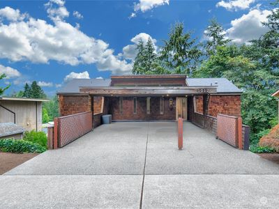1012 109th Avenue SE, Bellevue, WA, 98004