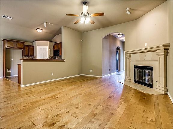4th image of 1552 NW 123rd Pl
