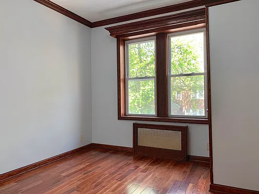Rented by Astoria Realty | media 8