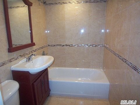 5th image of 17012 Highland Ave APT 504