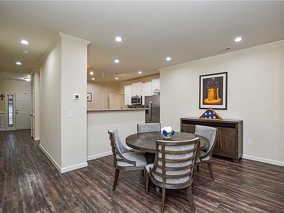 4th image of 6561 Donahue Dr