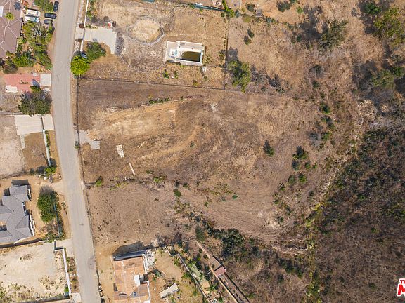 2nd image of 6660 Wandermere Rd