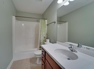 2027 Amelia Ln, Hoffman Estates, IL 60192