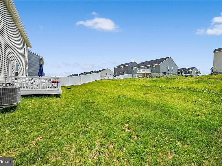 310 Creekside Dr — Photo 33