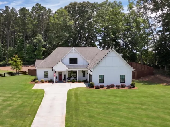 55 Mill Creek Dr, Newnan, GA 30265
