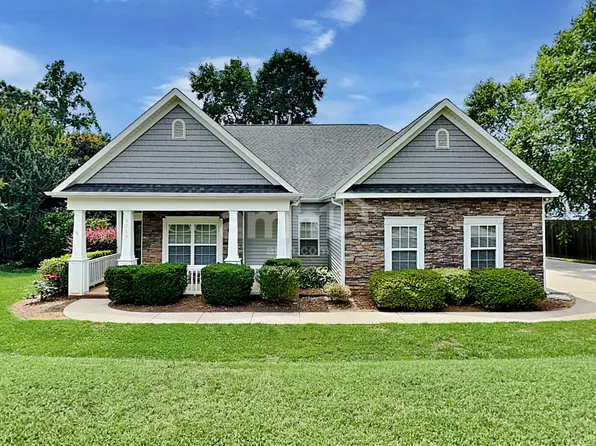 8068 Andrew Franklin Dr, Denver, NC 28037